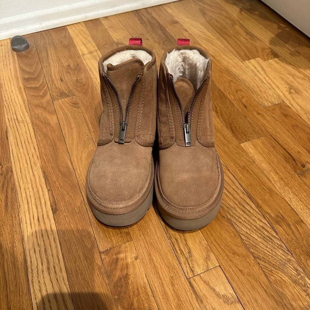 UGG women’s neumel platform boot